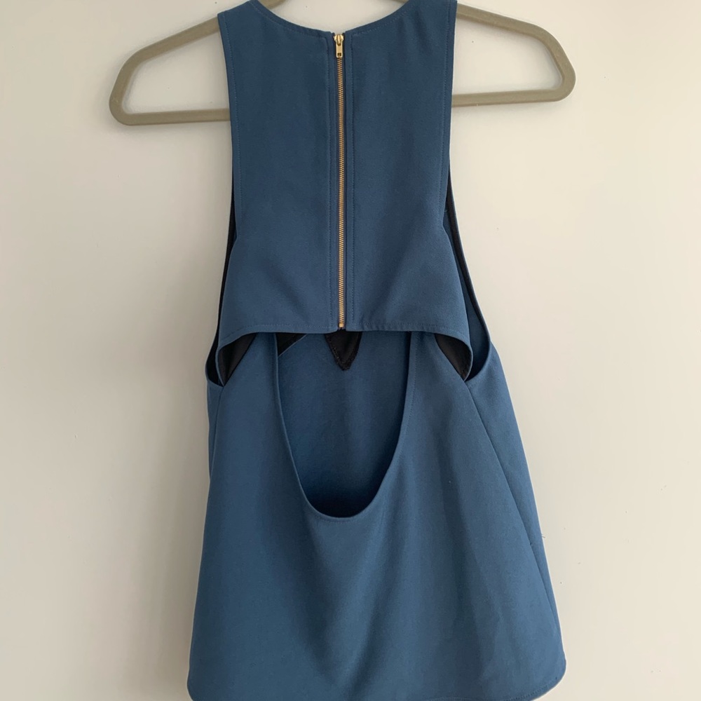 Sleeveless top with side & back cut outs - Picture 4 of 4